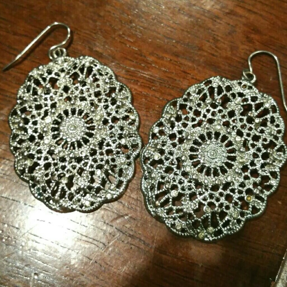 FOREVER 21 Silver earrings